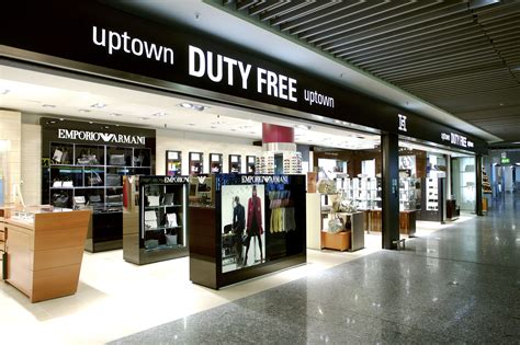 hong kong airport duty free shop.